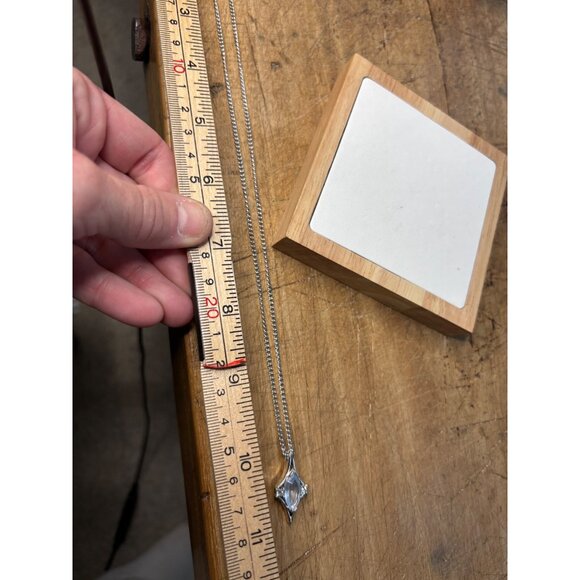 AVON Silver Chain Necklace With Marquise-Cut Blue Gemstone Pendant - Picture 7 of 10